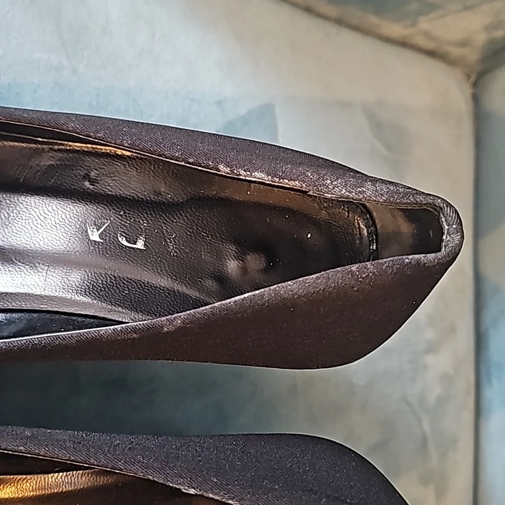 Authentic Vintage Prada Black Satin Architectural Funnel Heel Pumps 😍
